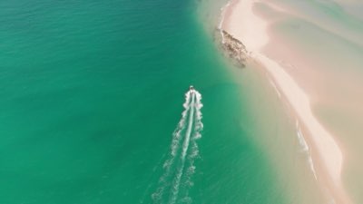 Phi Phi Tour: Scelta Motoscafo vs Nave per il Tuo Sogno Vacanza