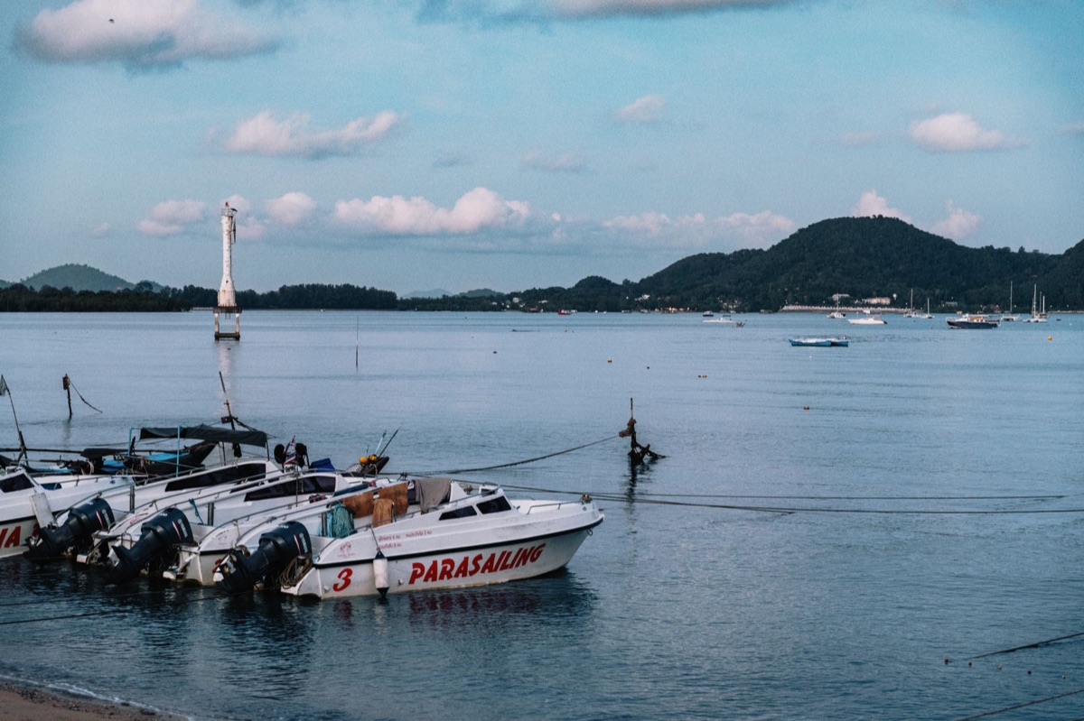 veloce e isola di Phuket
