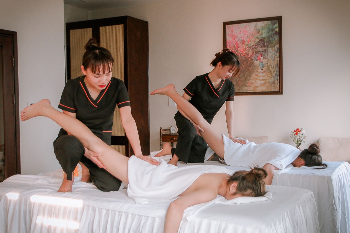 massage treatment room