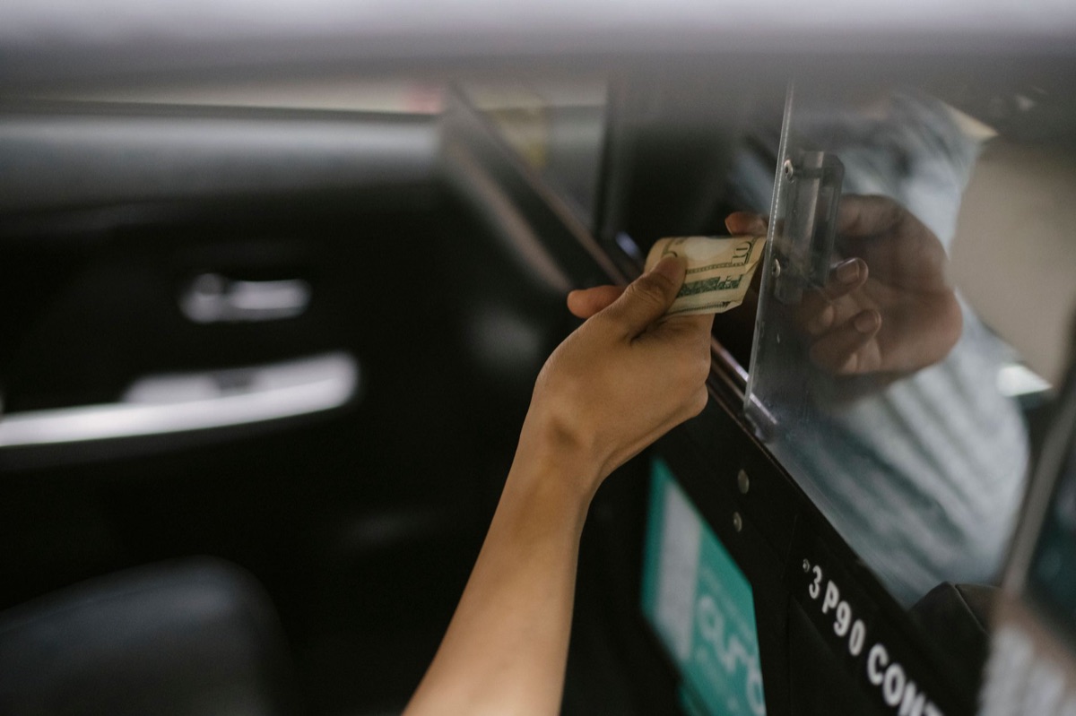 Un taxi driver in phuket