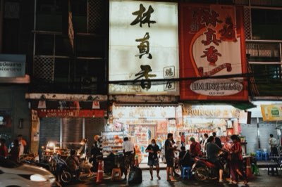 Mercado Nocturno: Descubre la Vida Real de Phuket con 5 Consejos