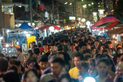 Mercado Noturno Phuket: Guia para Sabores Autênticos da Tailândia