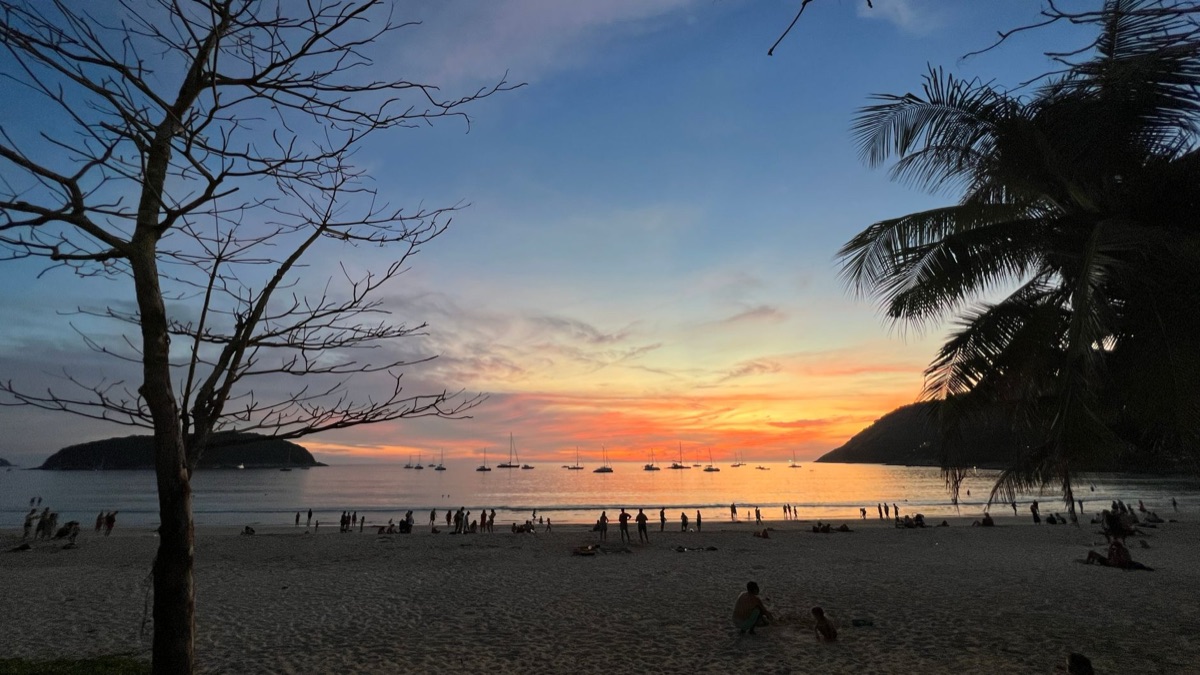 Phuket Nachtleben: Nachtbademündung