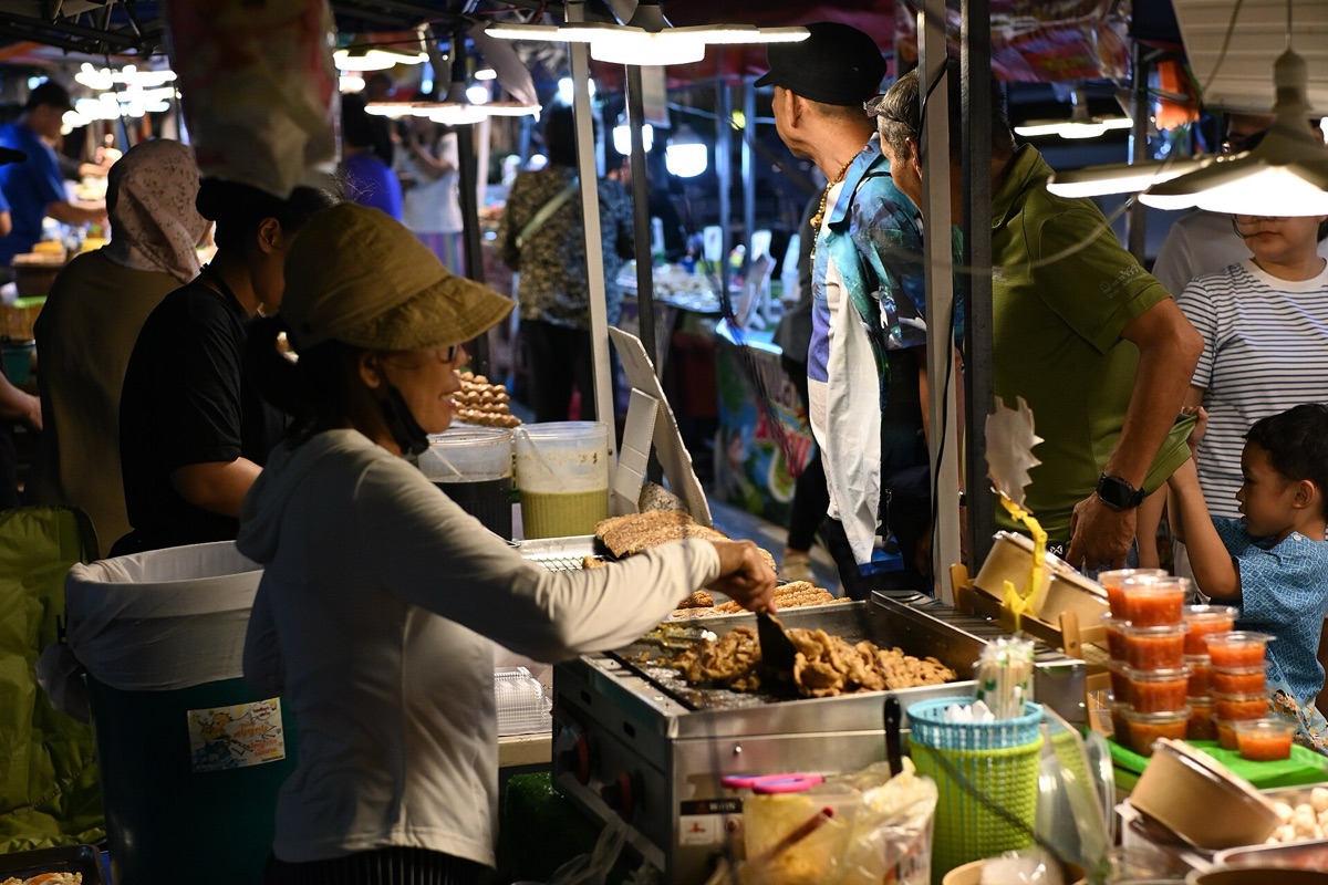 tienda de mercado de noche
