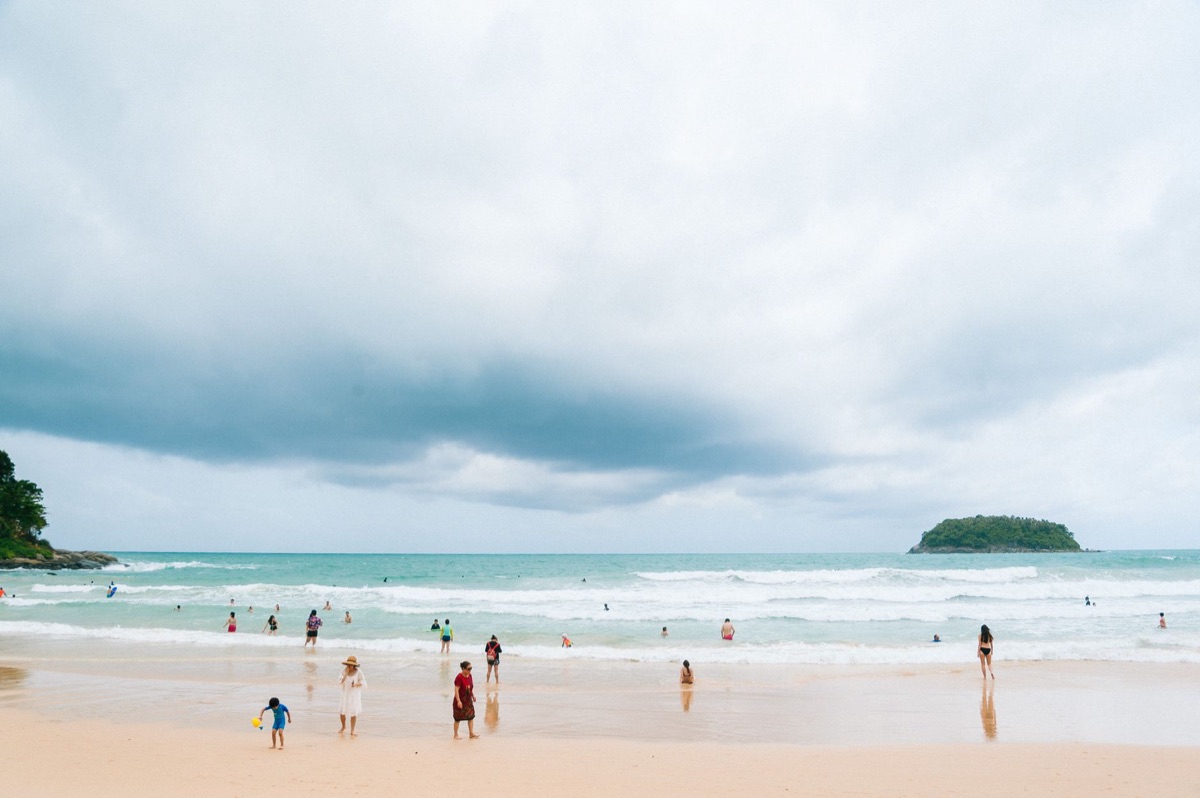 Plage de Phuket à la nuit