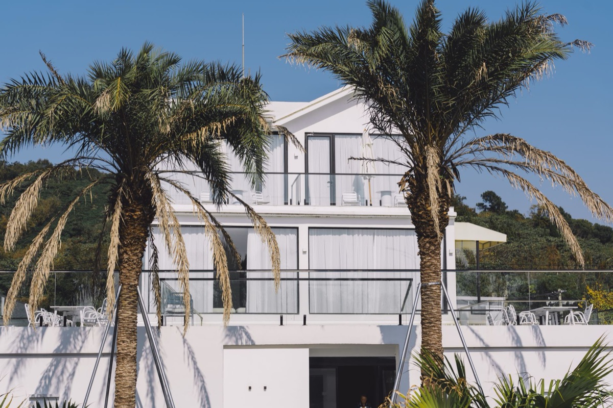 vista exterior de villa tropical