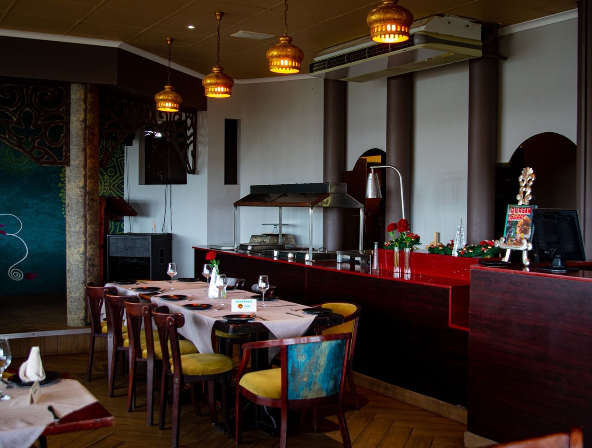 interior de restaurante simpang