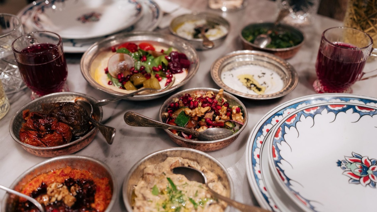 Ristorante tradizionale a Simpang con piatti locali