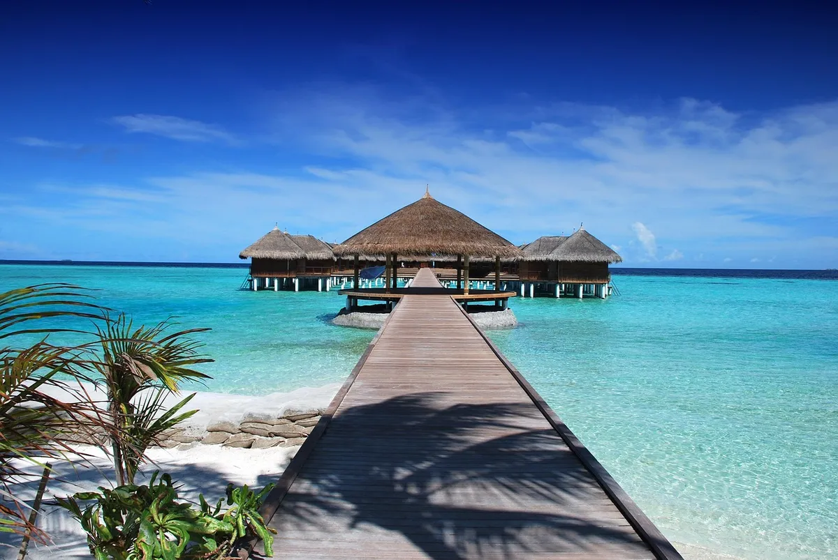 beach, resort, jetty, pier, boardwalk, huts, maldives, bungalows, beach bungalows, beach resort, tropical island, holiday, ocean, nature, sand, water, summer, s